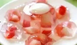草莓果冻爆料怎么做的视频,跟随视频轻松学会
