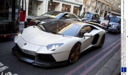 最新爆料豪车图片高清大图,揭秘最新豪车高清大图中的奢华风采